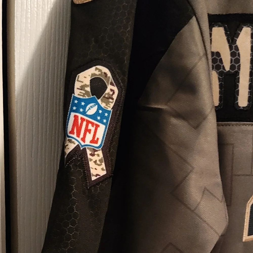 NFL Kansas City Chiefs Salute To Our Veterans Jersey - Picture 2 of 4
